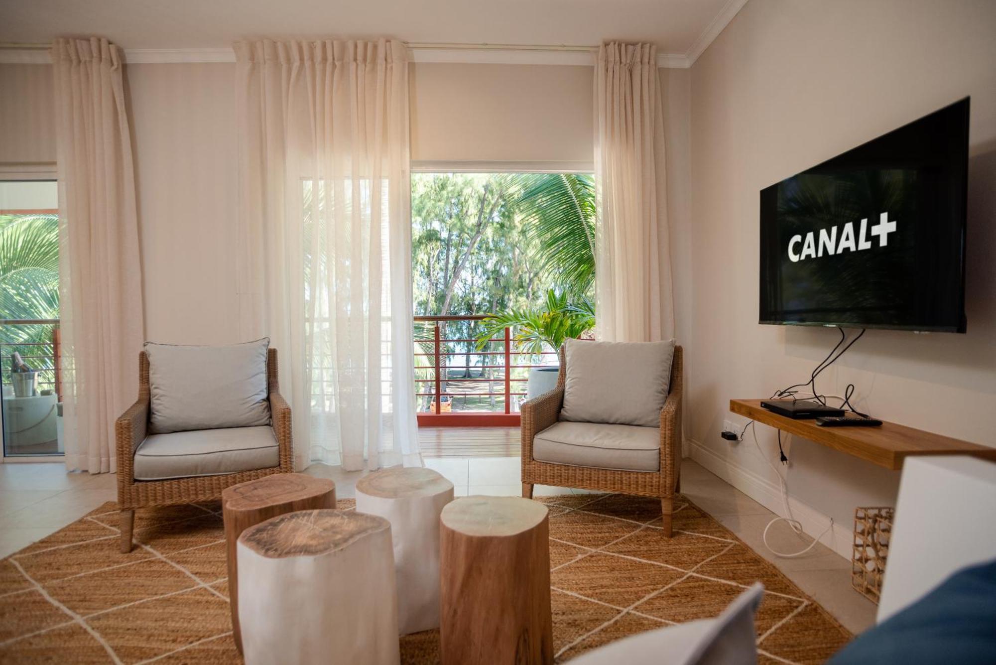 Blue Coral Beachfront Penthouse Flic en Flac Exterior foto